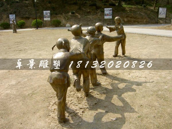 老鷹抓小雞雕塑,兒童游戲銅雕,廣場人物雕塑