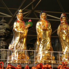 西方三圣銅雕,三圣銅雕