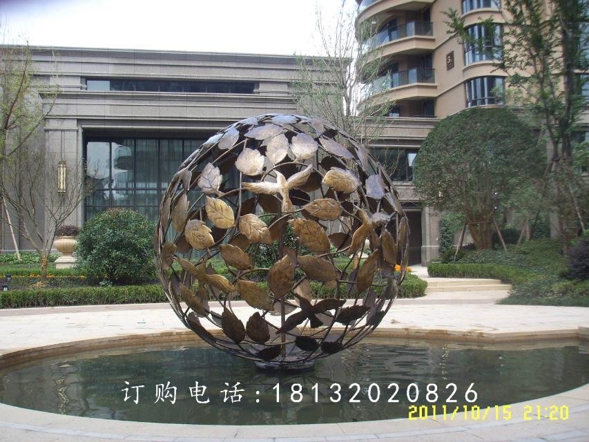 銅雕球，鏤空球，小區(qū)景觀雕塑