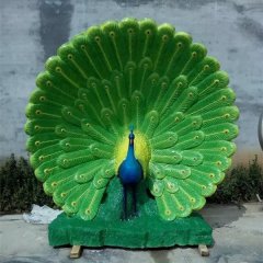 開(kāi)屏孔雀雕塑，公園玻璃鋼動(dòng)物雕塑