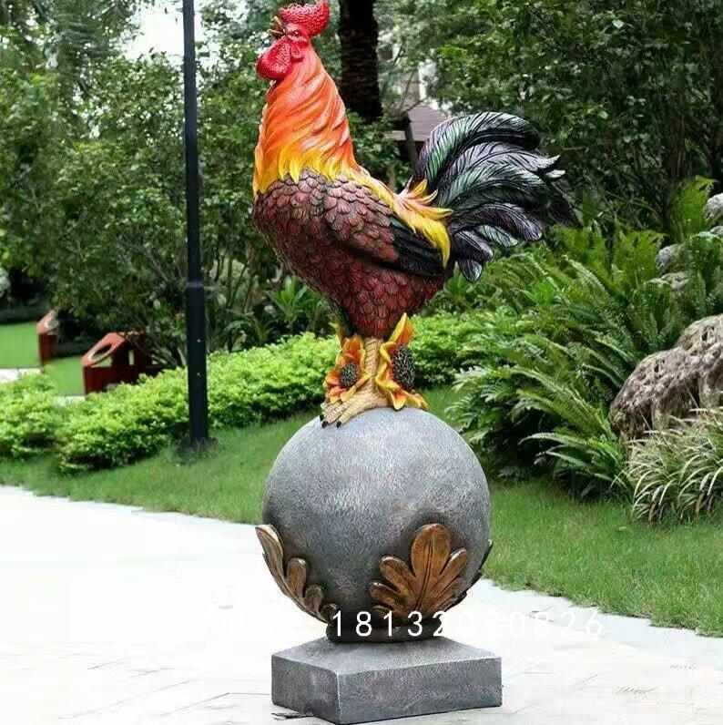 踩球公雞雕塑,玻璃鋼動物雕塑