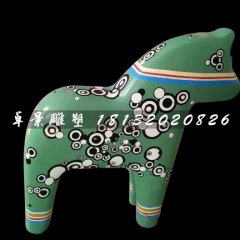 木馬雕塑，玻璃鋼卡通彩繪雕塑