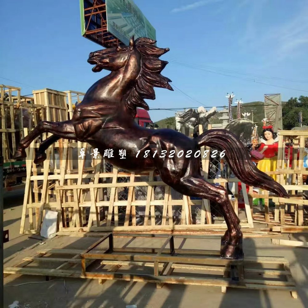 立馬銅雕，廣場動物銅雕