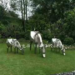 小鹿吃草雕塑，不銹鋼動物
