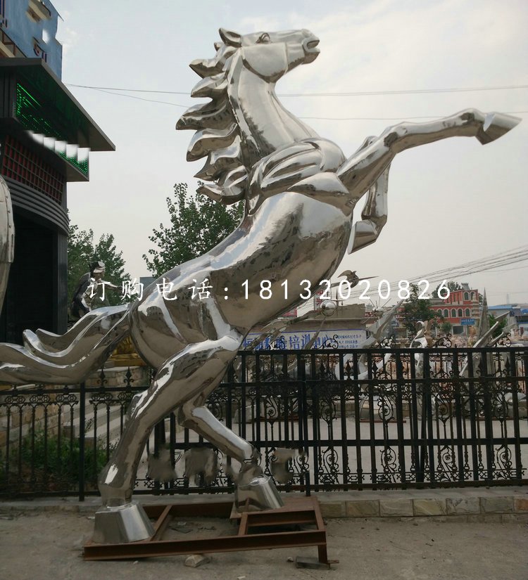 不銹鋼立馬,企業(yè)門口雕塑