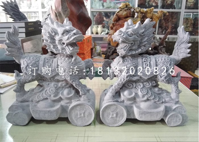 小型麒麟石雕,青石招財(cái)麒麟