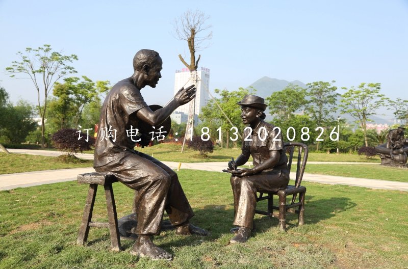 采訪雕塑,公園人物銅雕