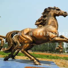 銅馬雕塑,廣場飛馬銅雕