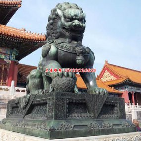 現代銅獅子