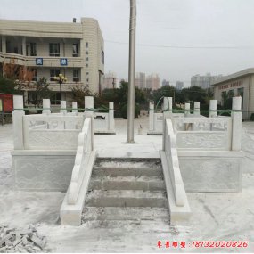 校園升旗臺(tái)高度